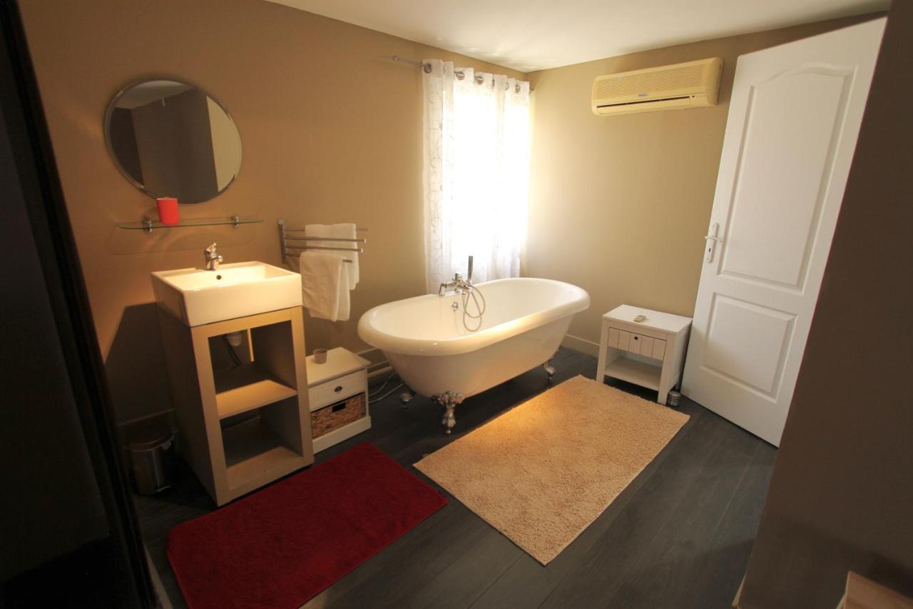 Maison Avec Piscine Et Jardin- 4 Chambres 8 Pers Cuers Kültér fotó